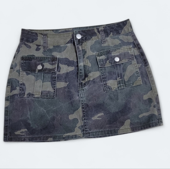 Shein Camo camouflage mini skirt Size 6 - Picture 1 of 10